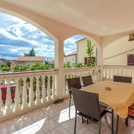 Apartman In Near Sandy Beaches Medulin