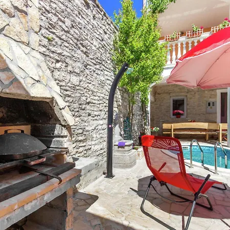 In Near Sandy Beaches Apartman Medulin